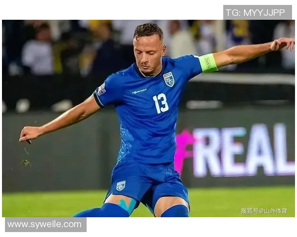 球星风采尽显赛场魅力 足球写真展现传奇瞬间 球星风采尽显赛场魅力 足球写真展现传奇瞬间